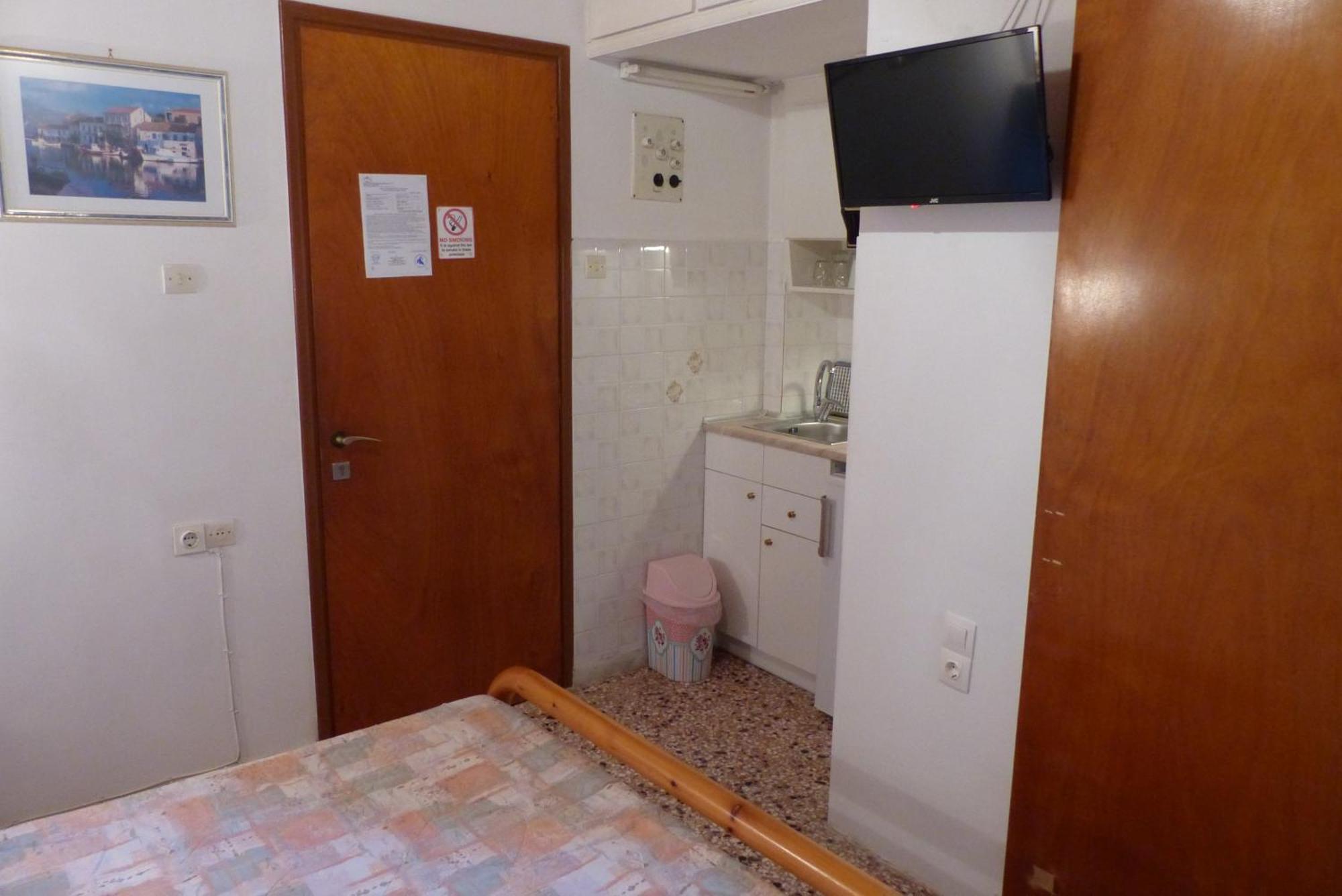 Circe Pansion Apartment Lixouri Exterior foto